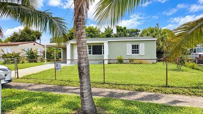 330 W 29th St