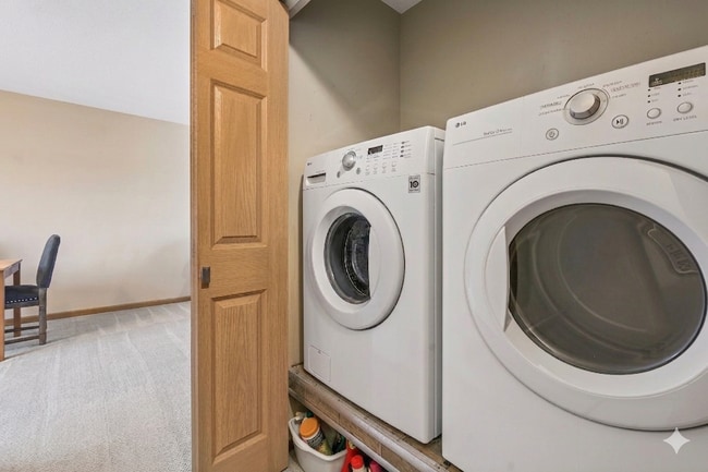 Photo - 3321 Berwood Ct W Unidad 3321