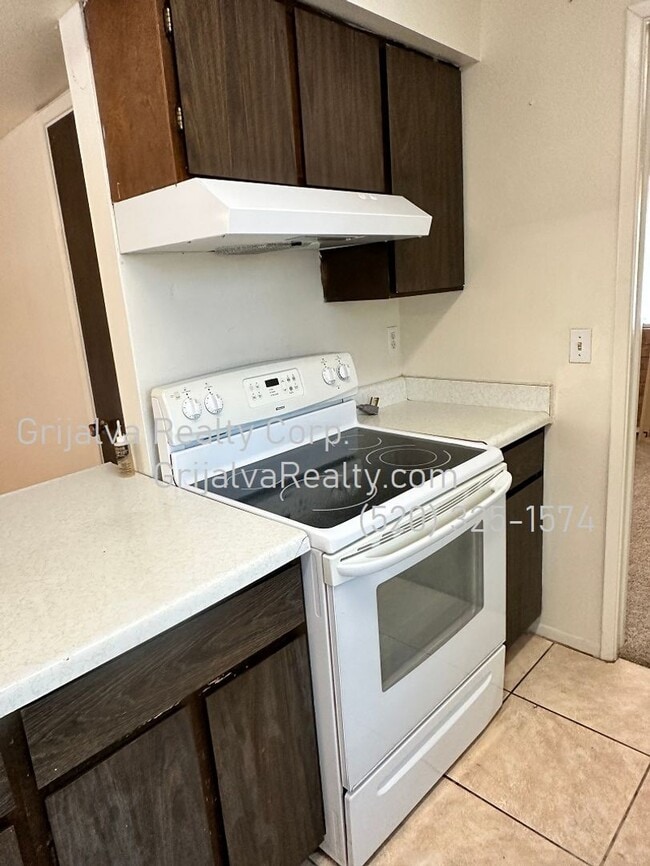 2650 W Calle Padilla