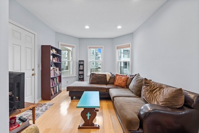 Photo - 39 King St Condo Unit 1