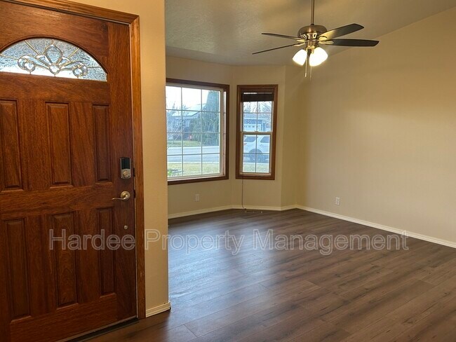 Photo - 2254 N Zircon Ave