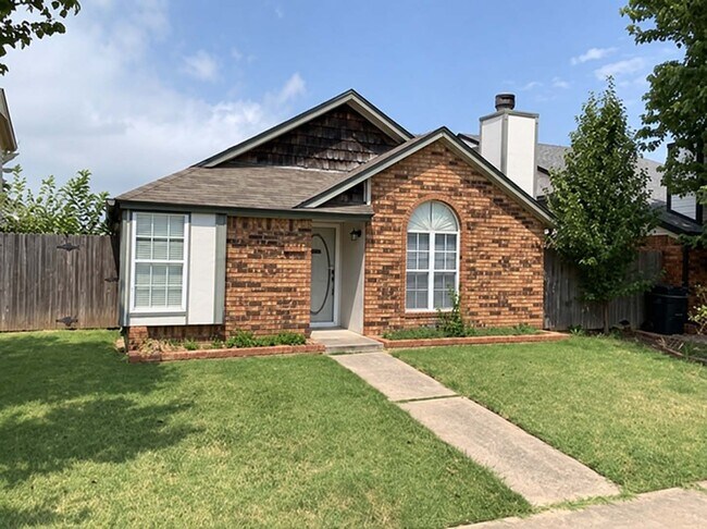 Building Photo - 2135 Goodrich Dr