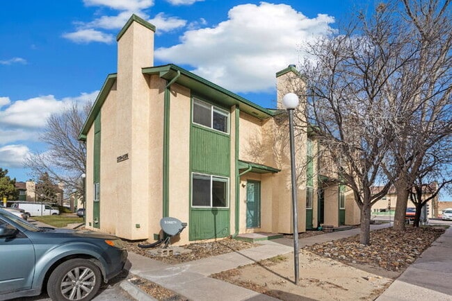 Building Photo - Move In Now – January Free + $500 Off February