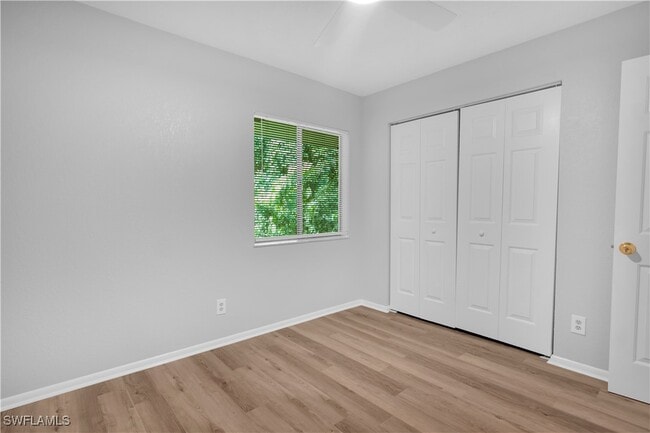 Building Photo - 4627 Bayshore Dr Unit I8