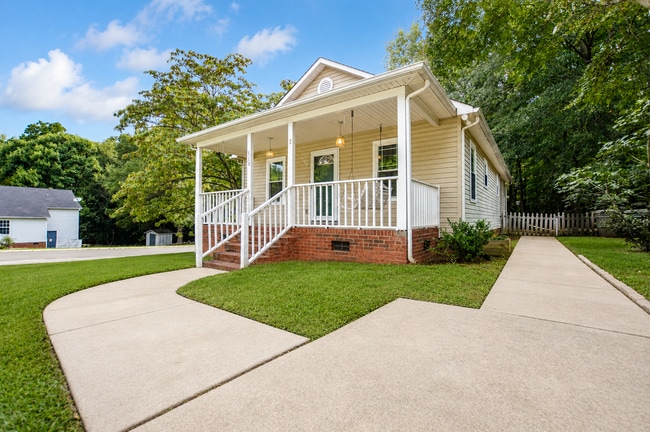 Photo - 2-Bedroom, 1-Bath Home in Fort Mill | $1,995 per Month