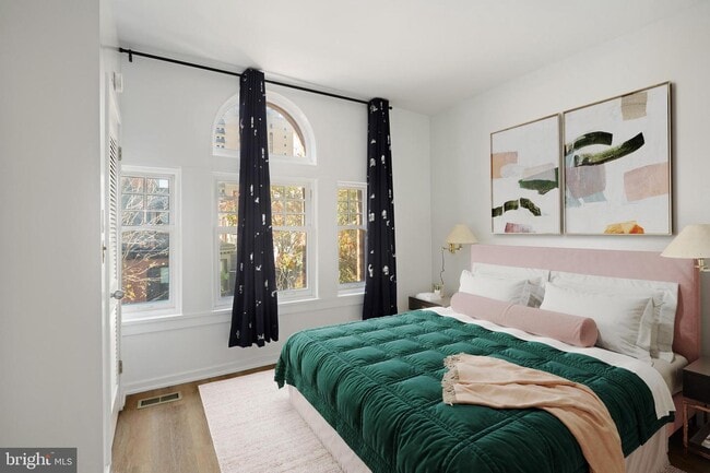 Photo - 317 S 18th St