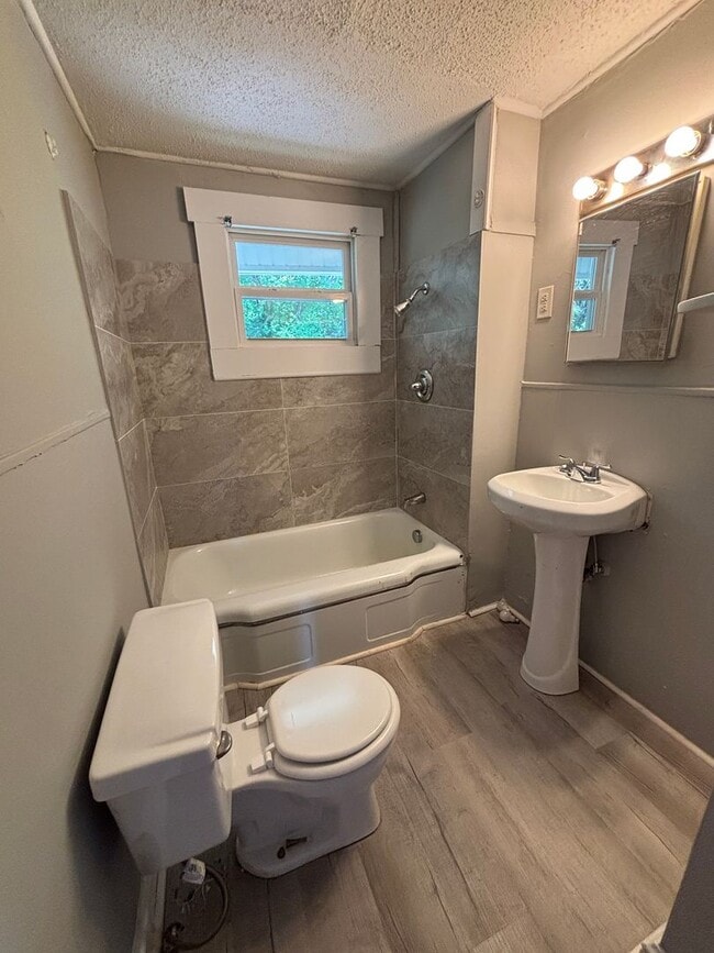 156 Garrett St Unit C