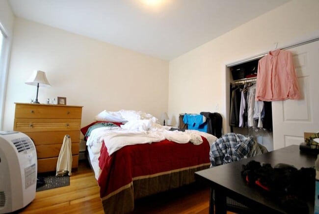 Photo - Brighton 3 Bed – Heat & Hot Water Included – Renovated – No Fee