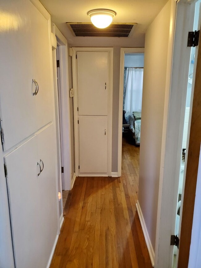 Photo - Immaculate 3BR home near parks and trails, eateries and quick highway access