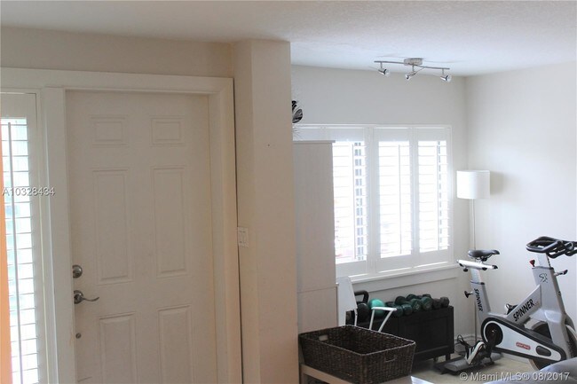 Photo - 220 Wimbledon Lakes Dr