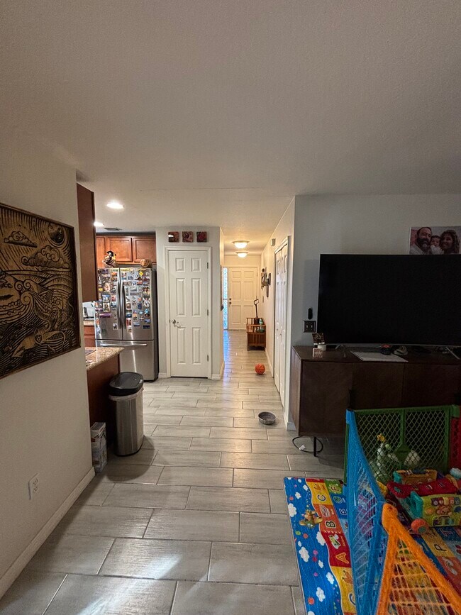 Photo - 1426 Farmington Ave