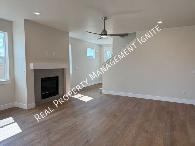 Photo - 60948 SE Apollo Pl
