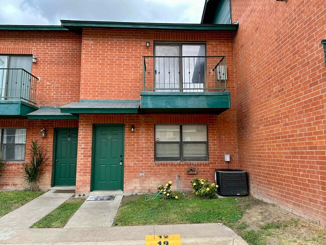 Building Photo - 8915 McPherson Rd Unit 12B Rental