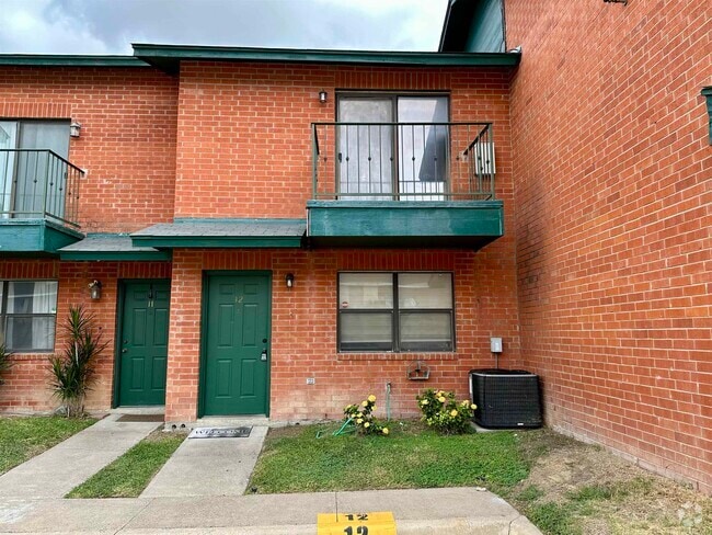 Building Photo - 8915 McPherson Rd Unit 12B Rental