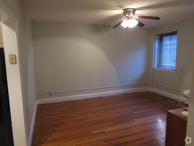 Building Photo - 65 Strathmore Rd Unit 1 Rental