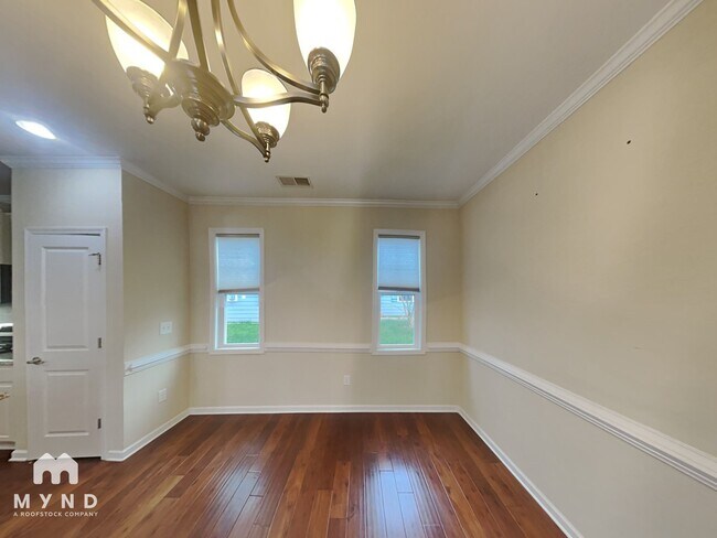 Photo - 1033 Pemberly Ave