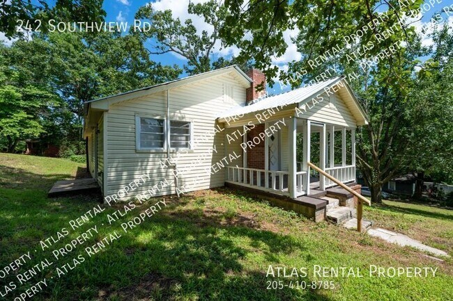 Photo - 242 Southview Rd