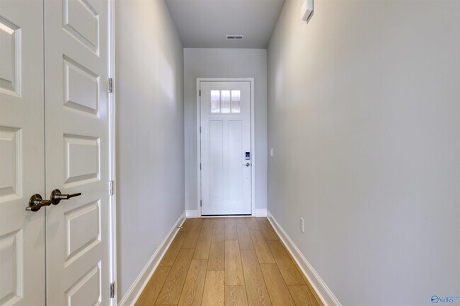 Photo - 188 Clift Crk Dr