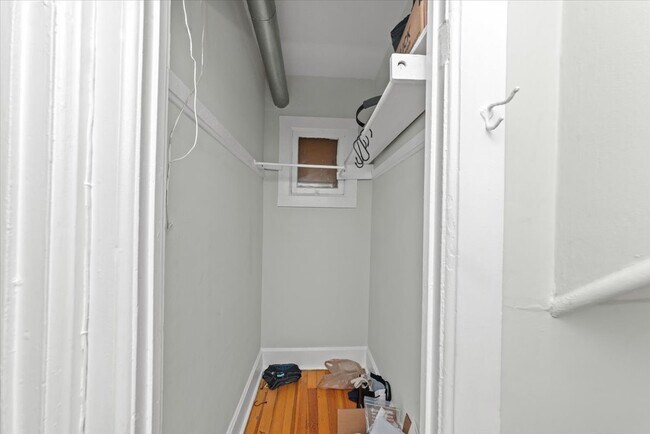 Photo - 1839 N Hermitage Ave