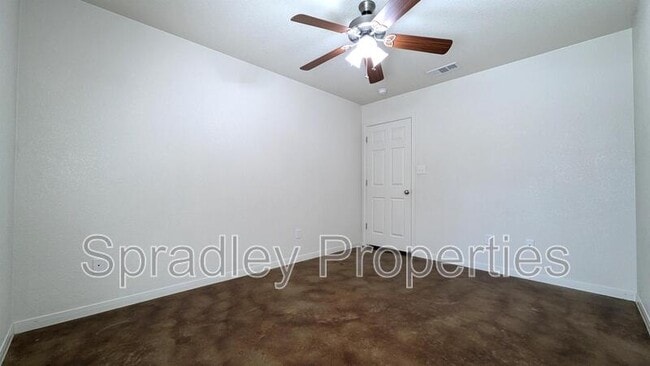 Photo - 112B Andy Ln