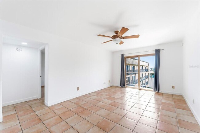 5820 N Church Ave Unit 422