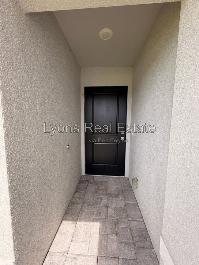 231 SW 47th Terrace