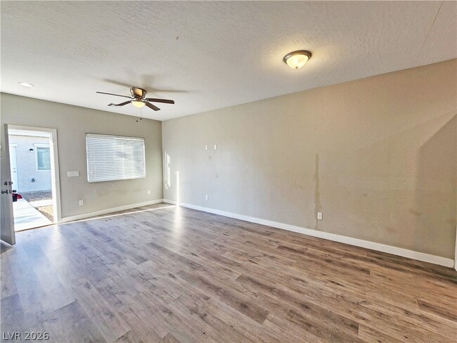 Photo - 1121 Sixshooter Ave