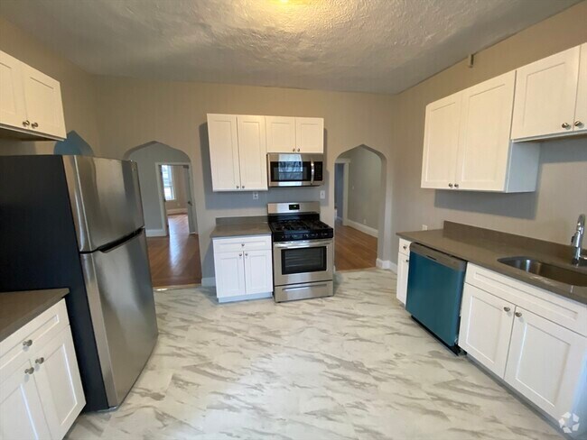 Building Photo - 39 Harwood St Unit 2 Rental