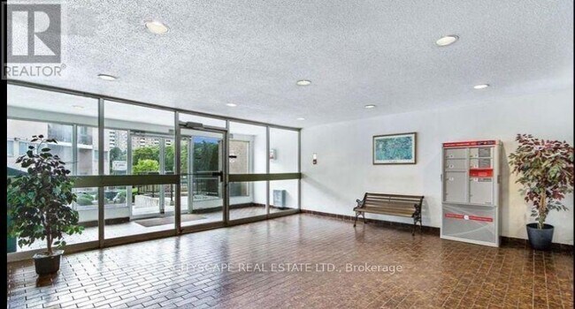 Photo - 100 Mornelle Ct