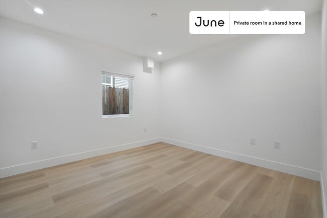 Photo - Room in Shared 3 bed/2 bath home Unit C