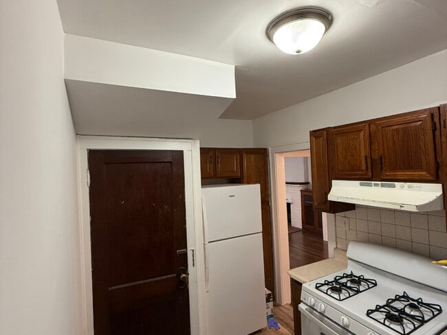 Photo - 25 Keller Ave N