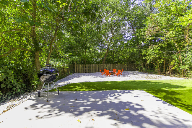 Photo - 409 Sanford Ave Townhome