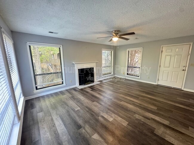 Photo - 1804 Pine Tree Dr