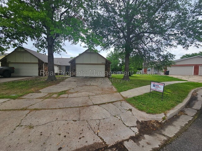 Building Photo - 8009 N 117th E Ave