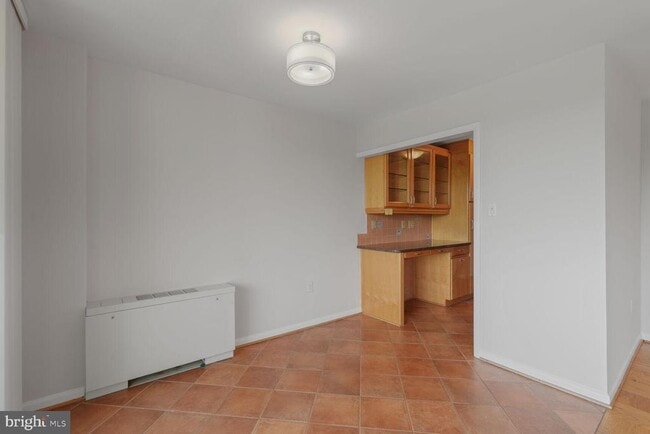 Photo - 10401 Grosvenor Pl Unit 904