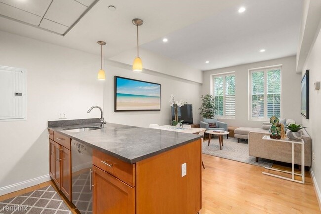 2 br, 1 bath Condo - 20 Garden St Apt 1 - 2 br, 1 bath Condo - 20 Garden St Apt 1 Unit Apt 1
