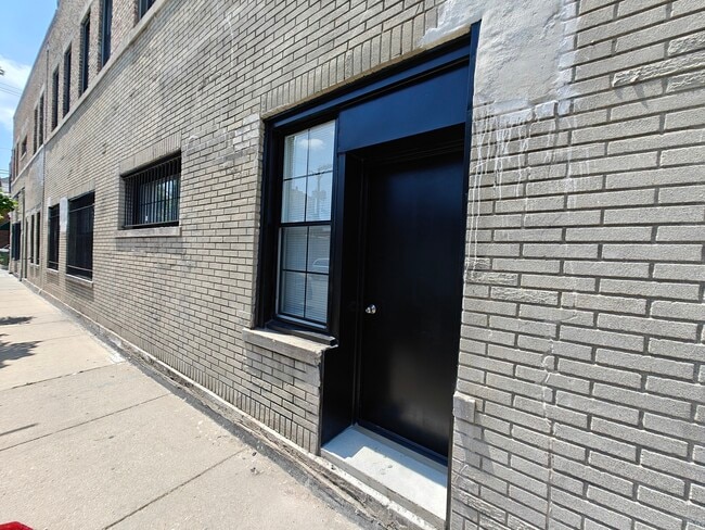 Building Photo - 3102 S Morgan St Unit 2 Rental