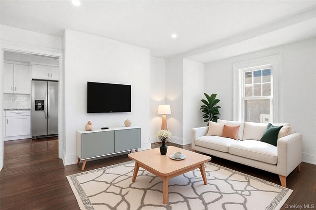 Photo - 76 N Kensico Ave