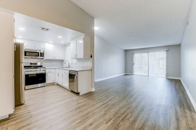 Gladstone Ridge Apartments