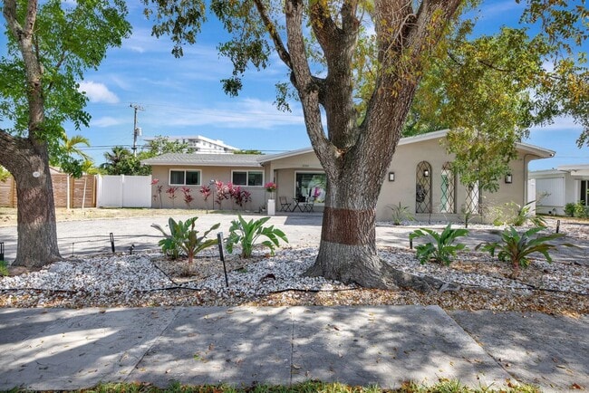 Photo - 2260 NE 62nd St