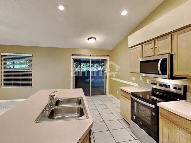 Photo - 11224 Cypress Leaf Dr