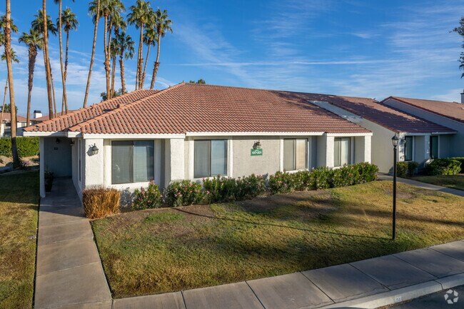 Photo - Palm Lake Village