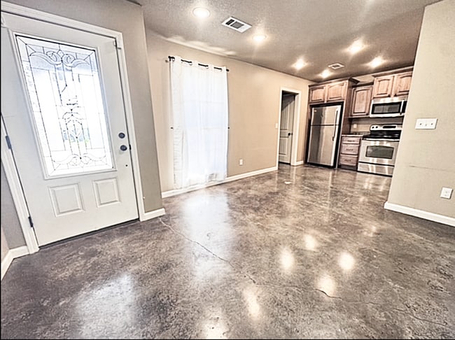 Photo - 3 Bedroom, 2 Bathroom Home