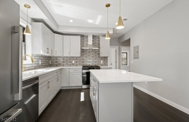 142 Maple Ave Unit 1