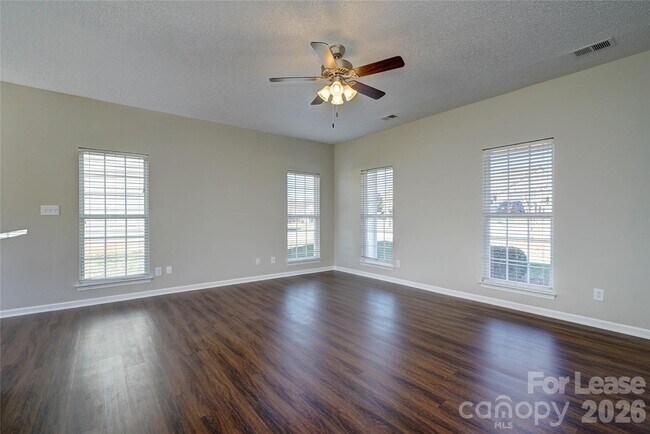 2034 Wexford Way