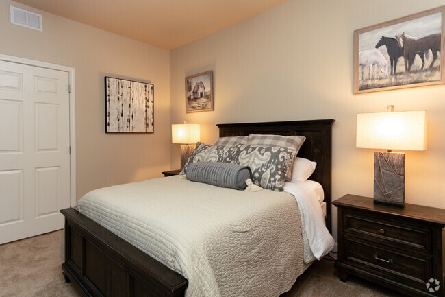2BR, 2BA