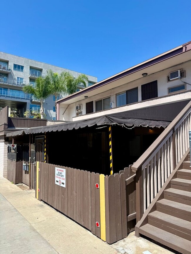 Building Photo - IVY LANE Unit 508