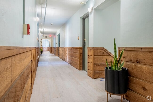 Common Area - Hallway