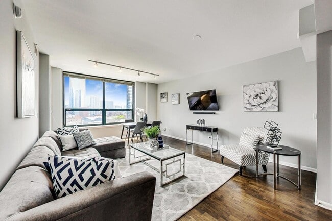 Building Photo - 400 W Ontario St Unit 1206
