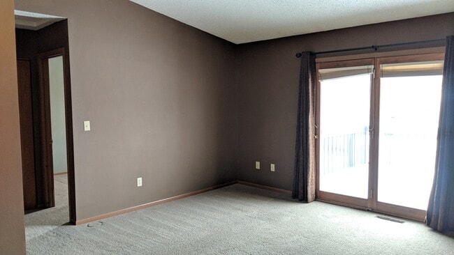 Photo - 3-bedroom, 2-bath Townhome in Coralville